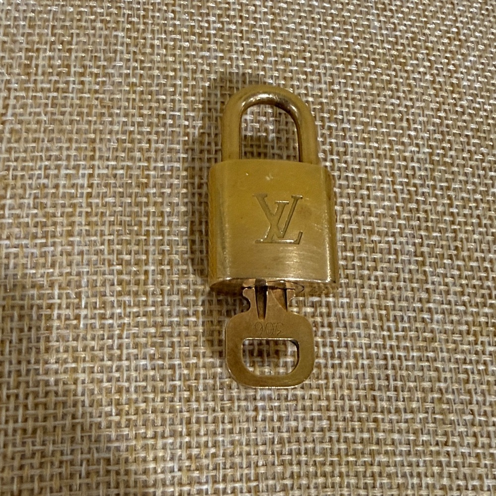 Louis Vuitton Gold Padlock 🔏 Key 306 Authentic Louis Vuitton Bag charm